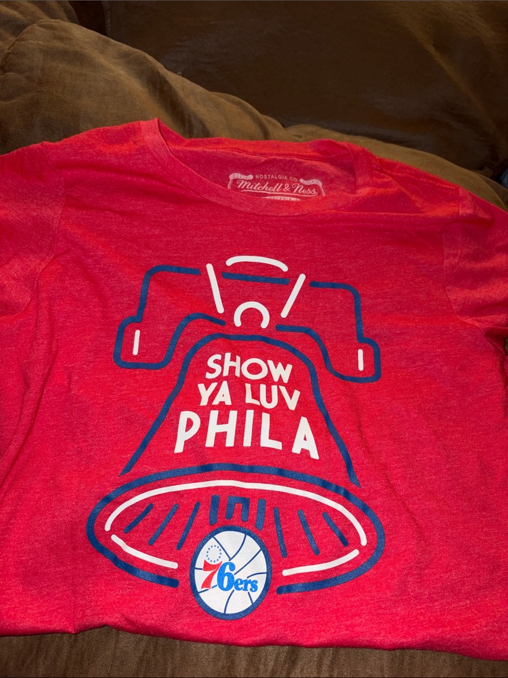 Mitchell & Ness Women’s Red Philadelphia Bell 'Show Ya Luv Phila' Tee